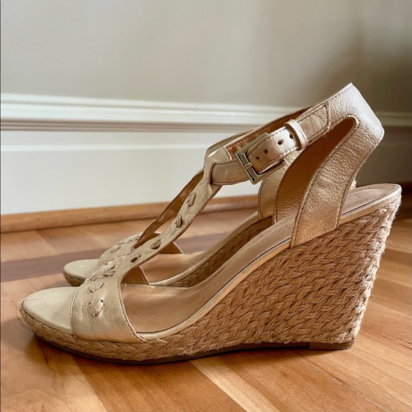 Jack Rogers Gold Willa Sandals size 9 - Picture 1 of 6